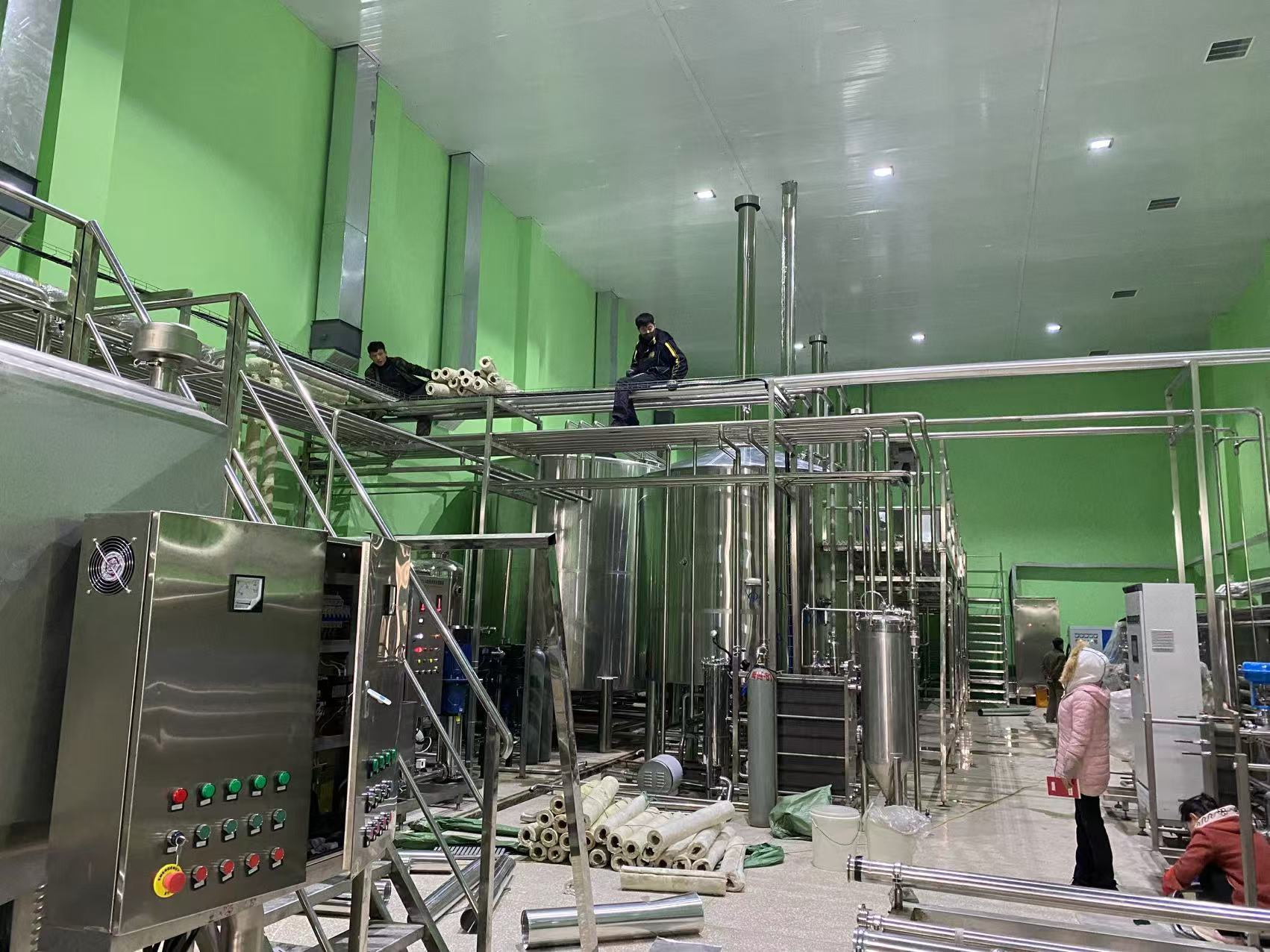 茂县精酿啤酒设备厂—精酿啤酒设备制造：传承工艺与创新科技的交融